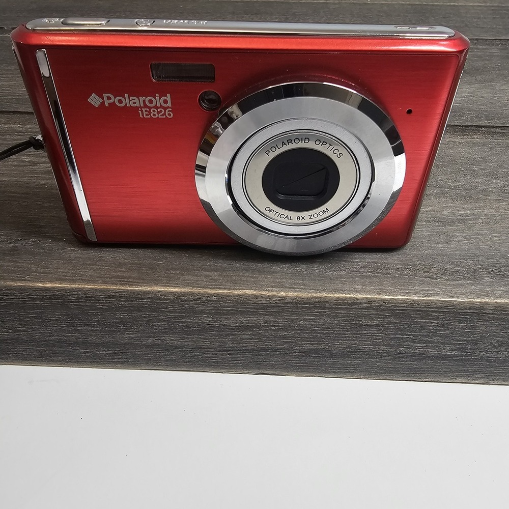 Polaroid‎ iE826 18.0MP 8x Zoom Compact Digital Camera With Battery For Parts